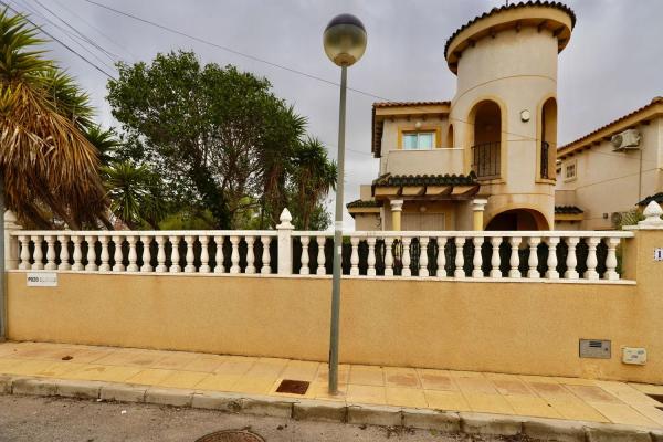 Casa independiente en pozo Blanco, 1