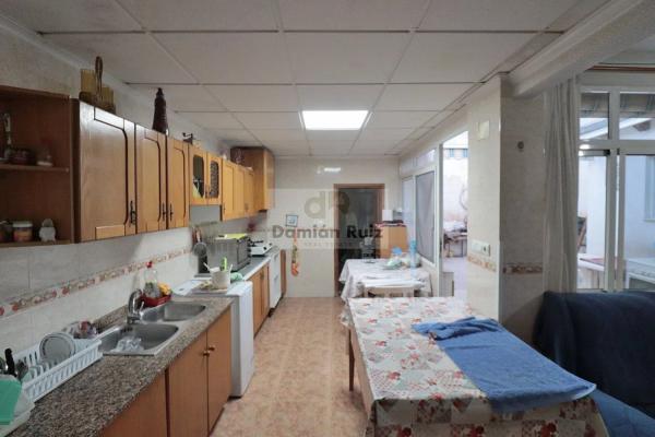 Chalet en calle Larramendi, 50