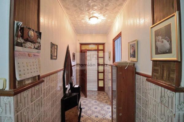 Chalet en calle Larramendi, 50