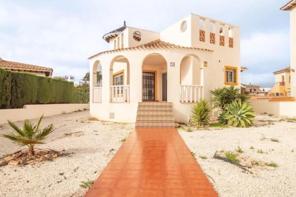 Chalet en Barrio Lomas de Cabo Roig-Los Dolses