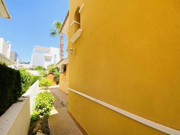 Chalet en Barrio La Zenia