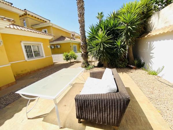 Chalet en Barrio La Zenia