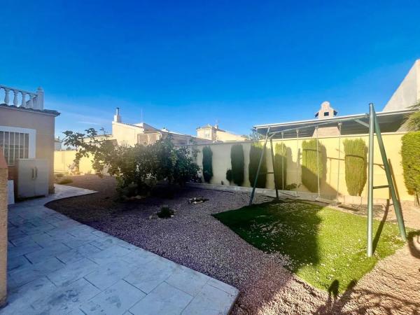 Casa independiente en calle Baltanás