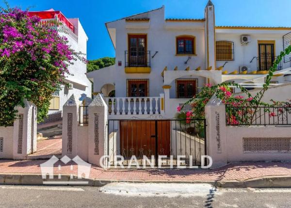 Chalet en Barrio Los Balcones - Los Altos del Edén