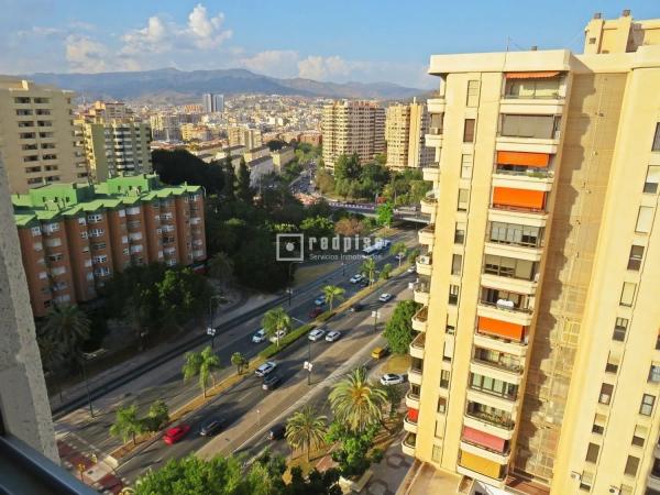 Piso en avenida de Andalucía