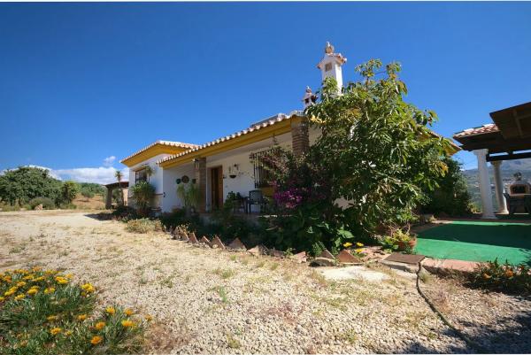 Casa independiente en camino del Algarrobal