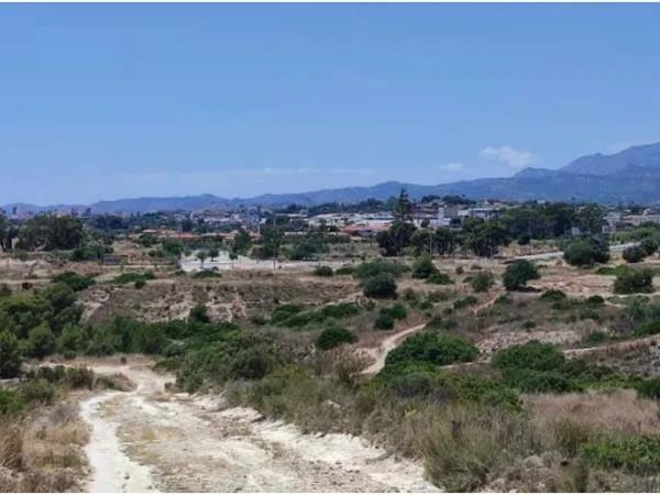 Terreno en avenida Joan Carles i