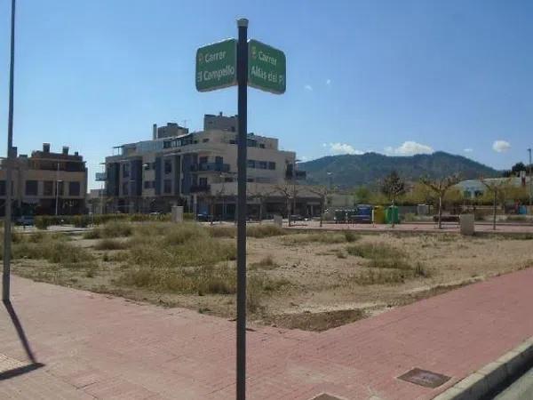 Terreno en calle Campello