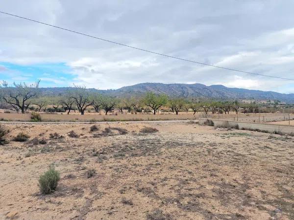 Terreno en Hondón de las Nieves