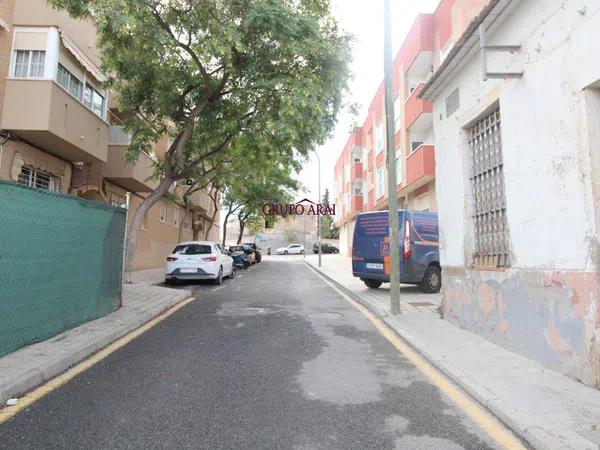 Terreno en calle de Calp, 14