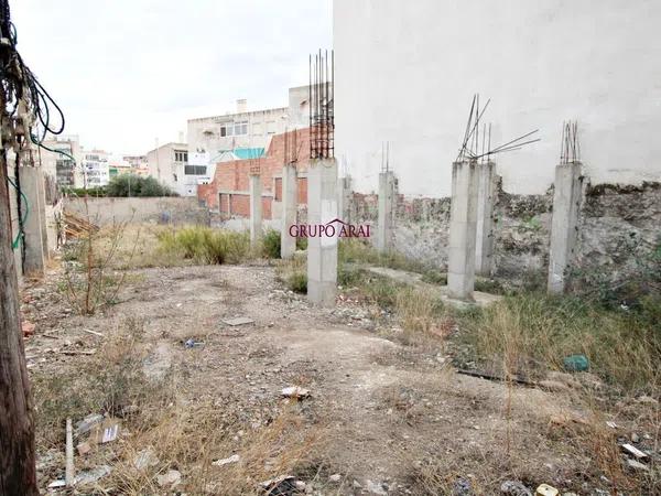 Terreno en calle de Calp, 14