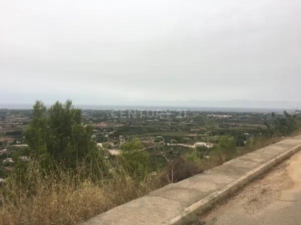 Terreno en avenida del Baix Segura, 11