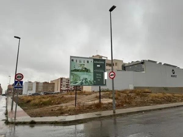 Terreno en avenida Cementeri Vell