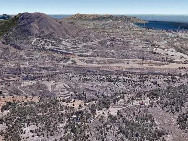 Terreno en avenida de Benidorm