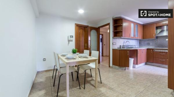 Apartamento amueblado de 5 dormitorios Camins al Grau Valencia