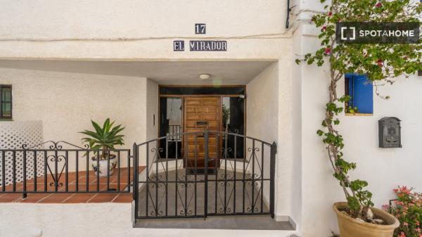 Apartamento de 1 dormitorio en alquiler en Altea, Alicante