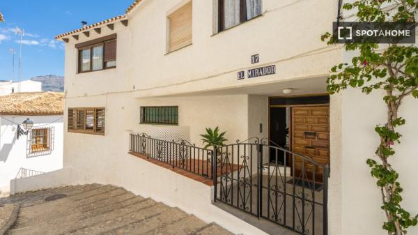 Apartamento de 1 dormitorio en alquiler en Altea, Alicante