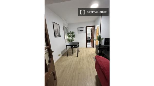 Room in shared apartment in Santander