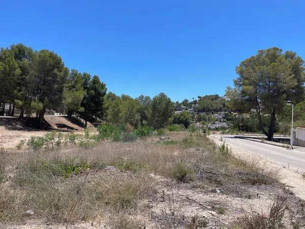 Terreno en calle Benimaurell