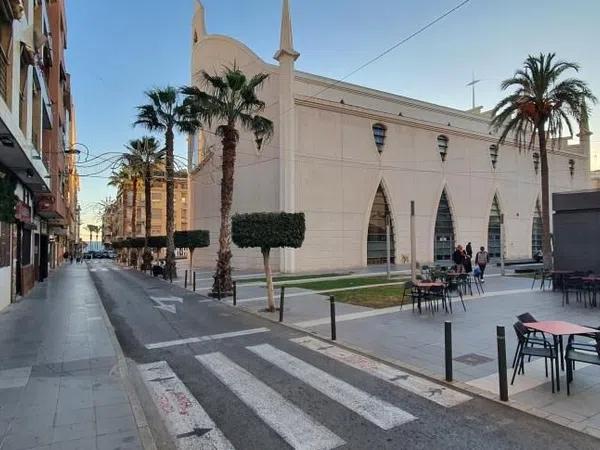 Terreno en calle de Pedro Lorca