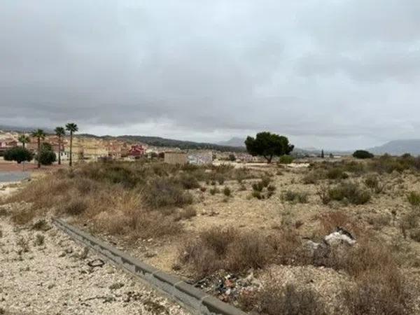 Terreno en calle Garcilaso de la Vega