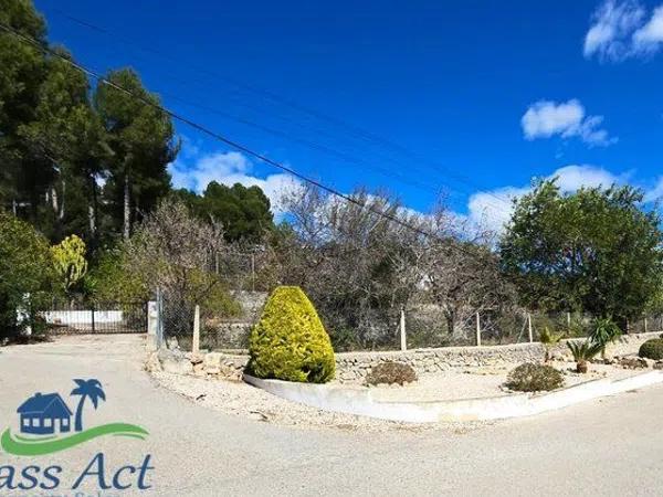 Terreno en Alcalalí