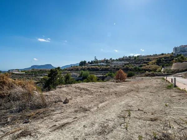 Terreno en calle Clara Campoamor