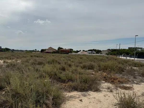 Terreno en calle de la Tomata s/n