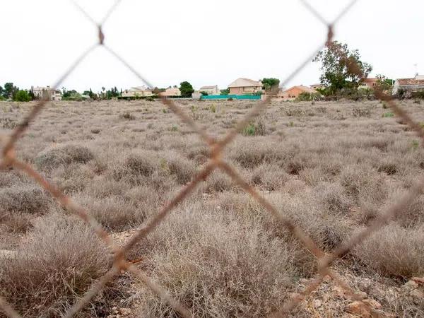 Terreno en calle Zarzas, 18