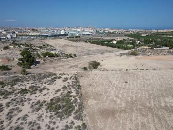 Terreno en Barrio Ciudad de Asís - Font-Calent - El Bacarot