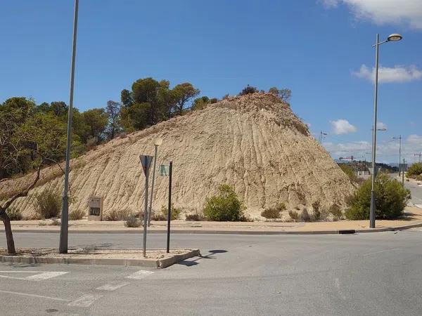 Terreno en calle de Veneçuela, 12