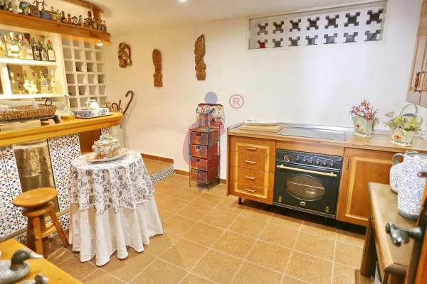 Chalet adosado en calle les Vinyes, 131