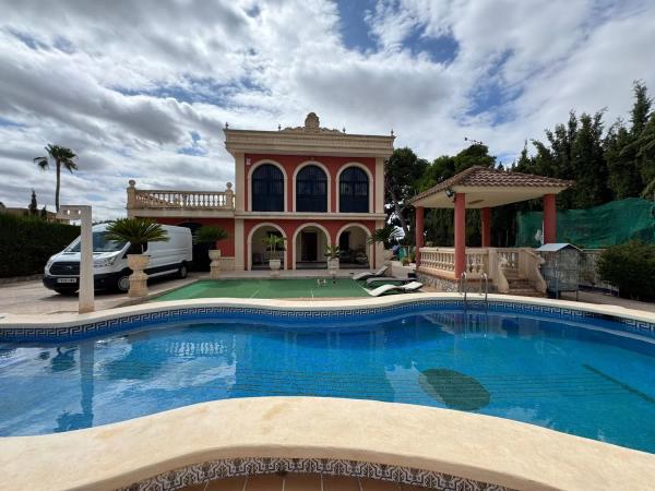 Casa independiente en calle Ibiza