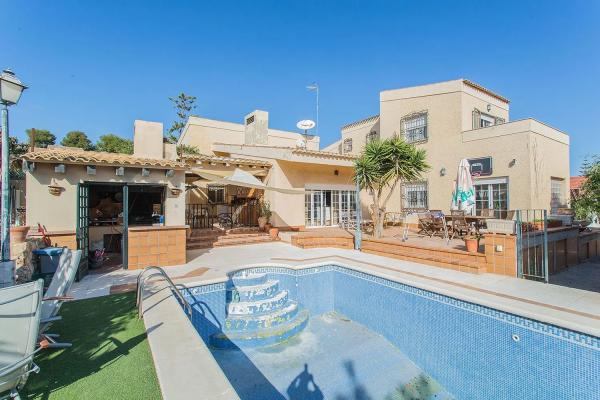 Chalet en avenida Elche Bal