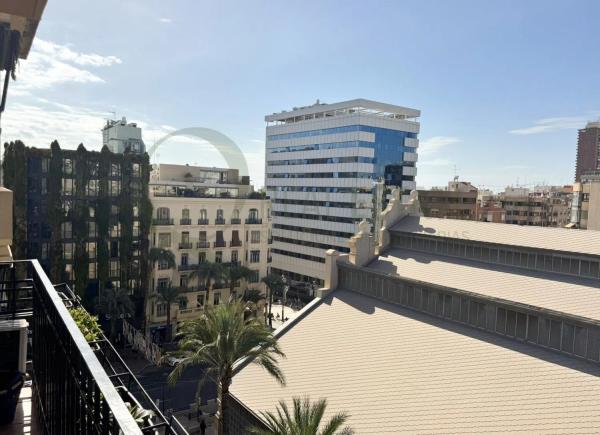 Piso en calle Calderón de la Barca