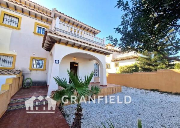 Chalet en Barrio Lomas de Cabo Roig-Los Dolses