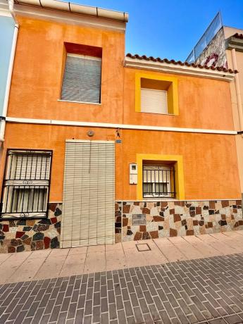 Casa independiente en calle Cruz, 115 -117