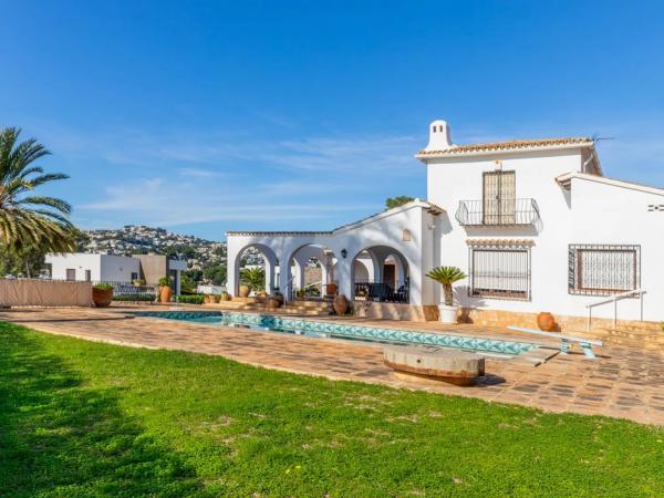 Casa independiente en calle Mar Báltico