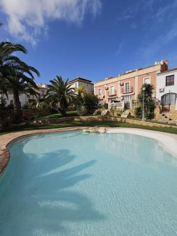 Chalet adosado en calle Isla Mallorca