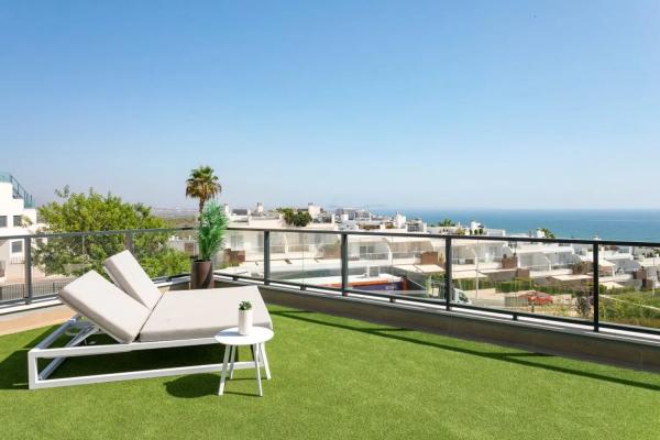 Piso en venta en calle Orden Dórico, 551