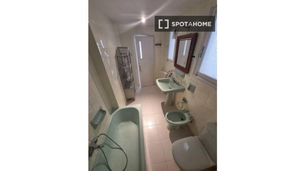 Se alquila habitación en piso compartido en Valladolid