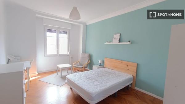 Chambre à louer dans un appartement partagé à Pampelune