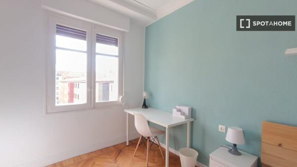 Chambre à louer dans un appartement partagé à Pampelune