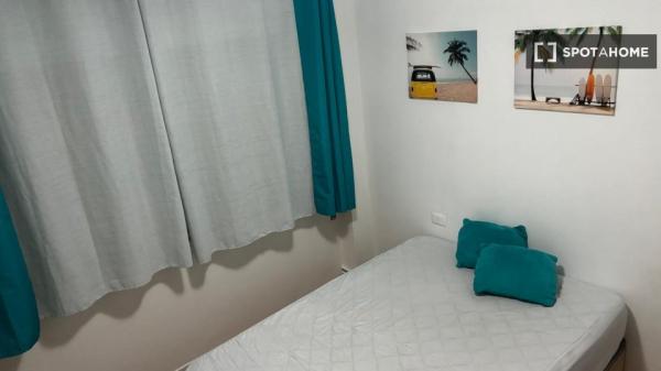 Quarto em apartamento partilhado em Vigo