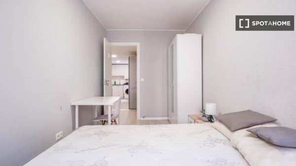 Habitación en piso compartido en Zaragoza