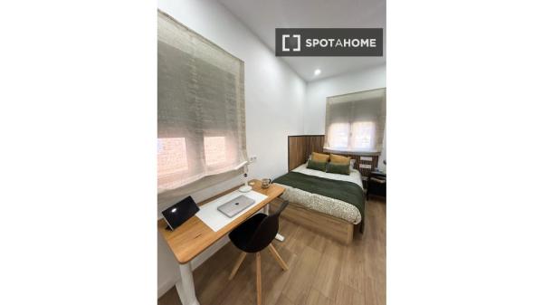 Quarto em apartamento compartilhado em Almería