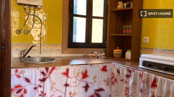 Apartamento completo de 2 dormitorios en Granada