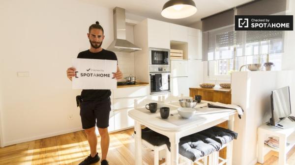 Habitación amueblada en apartamento de 3 dormitorios en Begoña, Bilbao