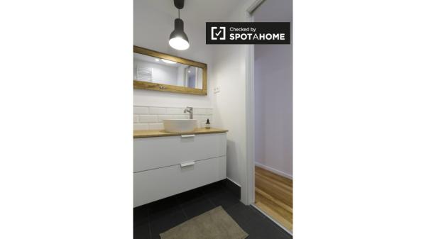 Habitación amueblada en apartamento de 3 dormitorios en Begoña, Bilbao