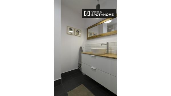 Habitación amueblada en apartamento de 3 dormitorios en Begoña, Bilbao